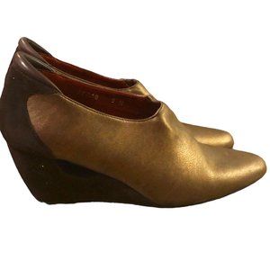 Donald J. Pliner Couture Bronze Wedge/Pumps Women's Shoe Size 9 M